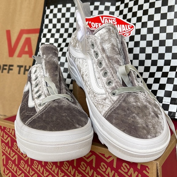 Vans Sentry Old Skool Crushed Velvet Silver/True White WMNS sneakers - Picture 8 of 16